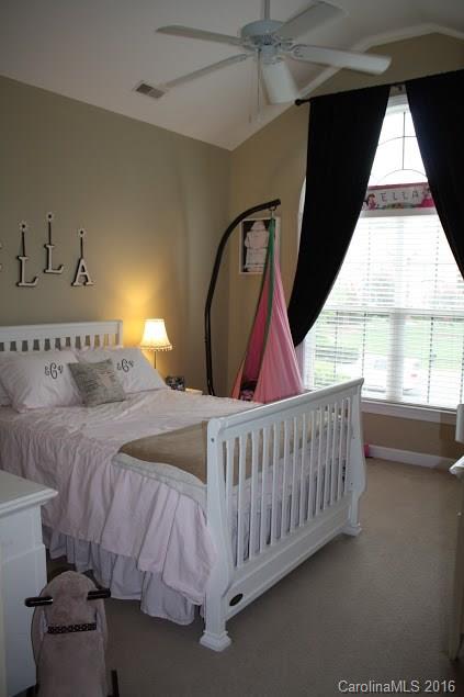 Hunter Oaks - Residential