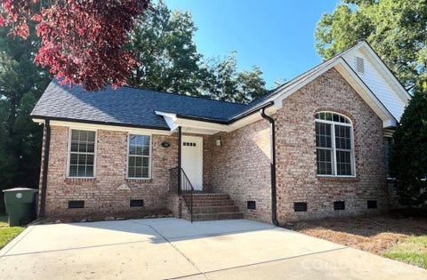 Photo of 106 Aljen Court, Mooresville, NC 28115 (MLS # 4421697)
