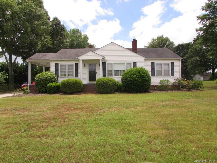 Clover charm! Remarkably maintained ranch style home sitting in the heart of Clover. Offering 2BR/1BA with formal dining, formal living, spacious kitchen with breakfast area & cozy den. Two car detached garage and additional storage building perfect for keeping the clutter out of the house. Close distance to everything and award winning Clover Schools.