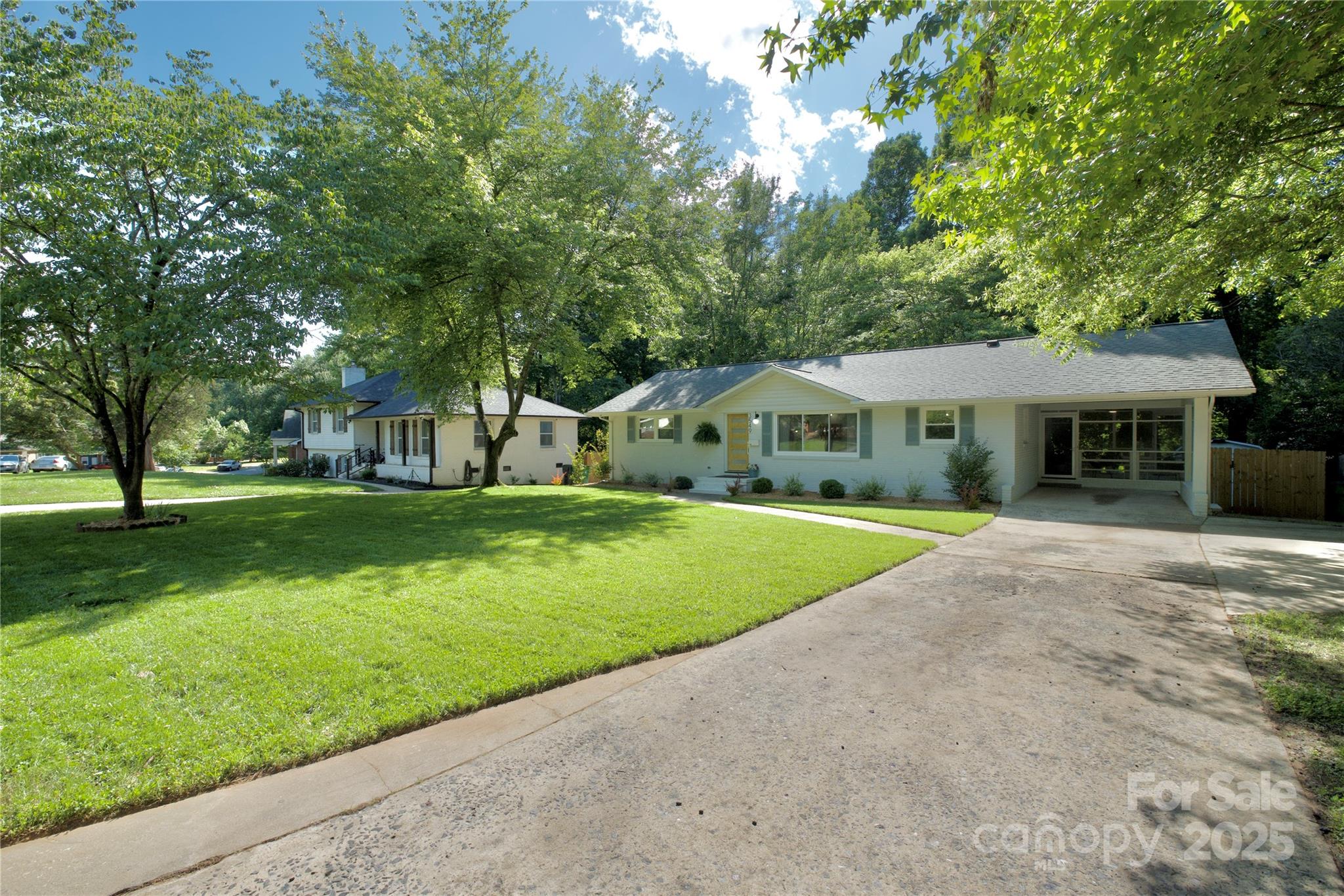 3549 Woodleaf Road