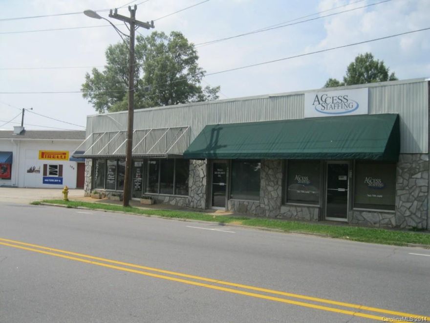 Great visibility, 3 units total, building owner occupies one unit and will vacate at time of sale. One unit has a year left on lease and one unit is month to month. Owner has an events co. that has over 100k on inventory for sale.  80 x 40 warehouse behind, great storage!  Contact Broker for more info.