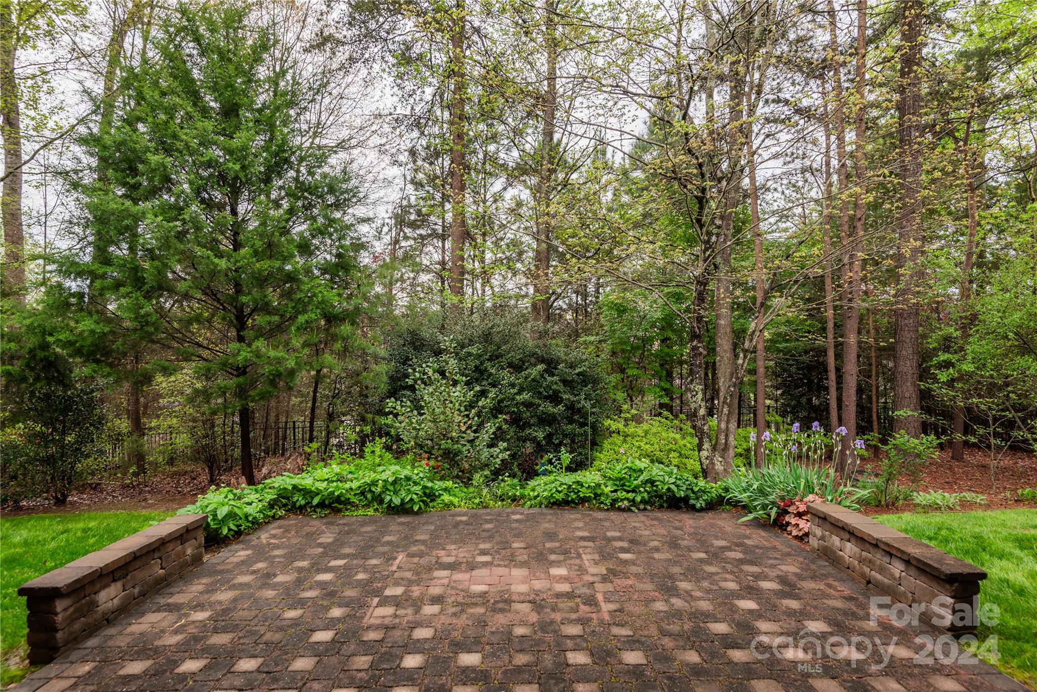 Barber Rock - Residential