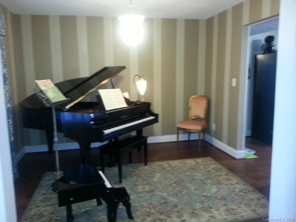 Shadow Lake - Residential Lease