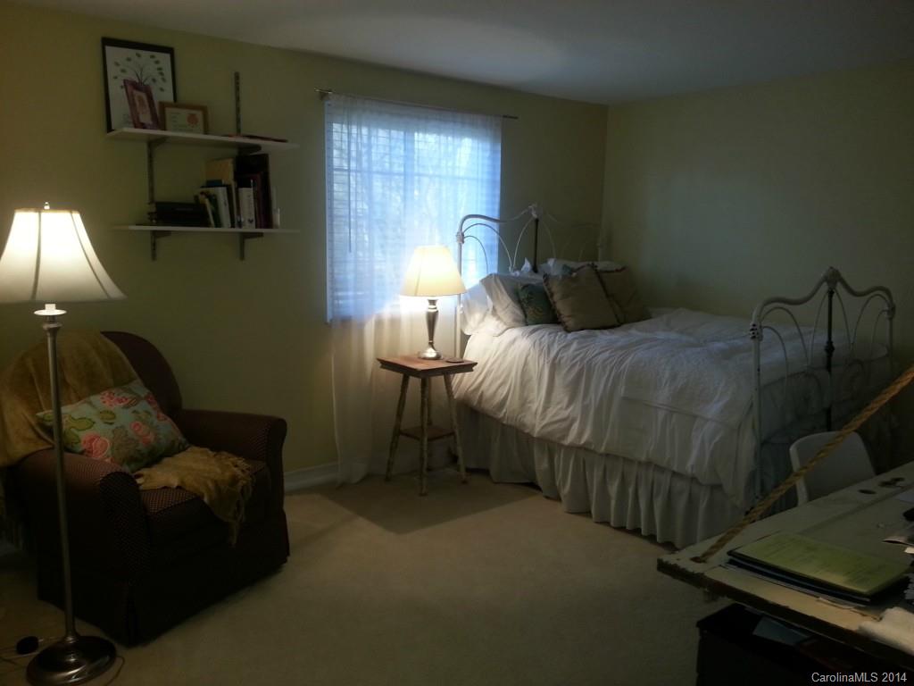 Shadow Lake - Residential Lease