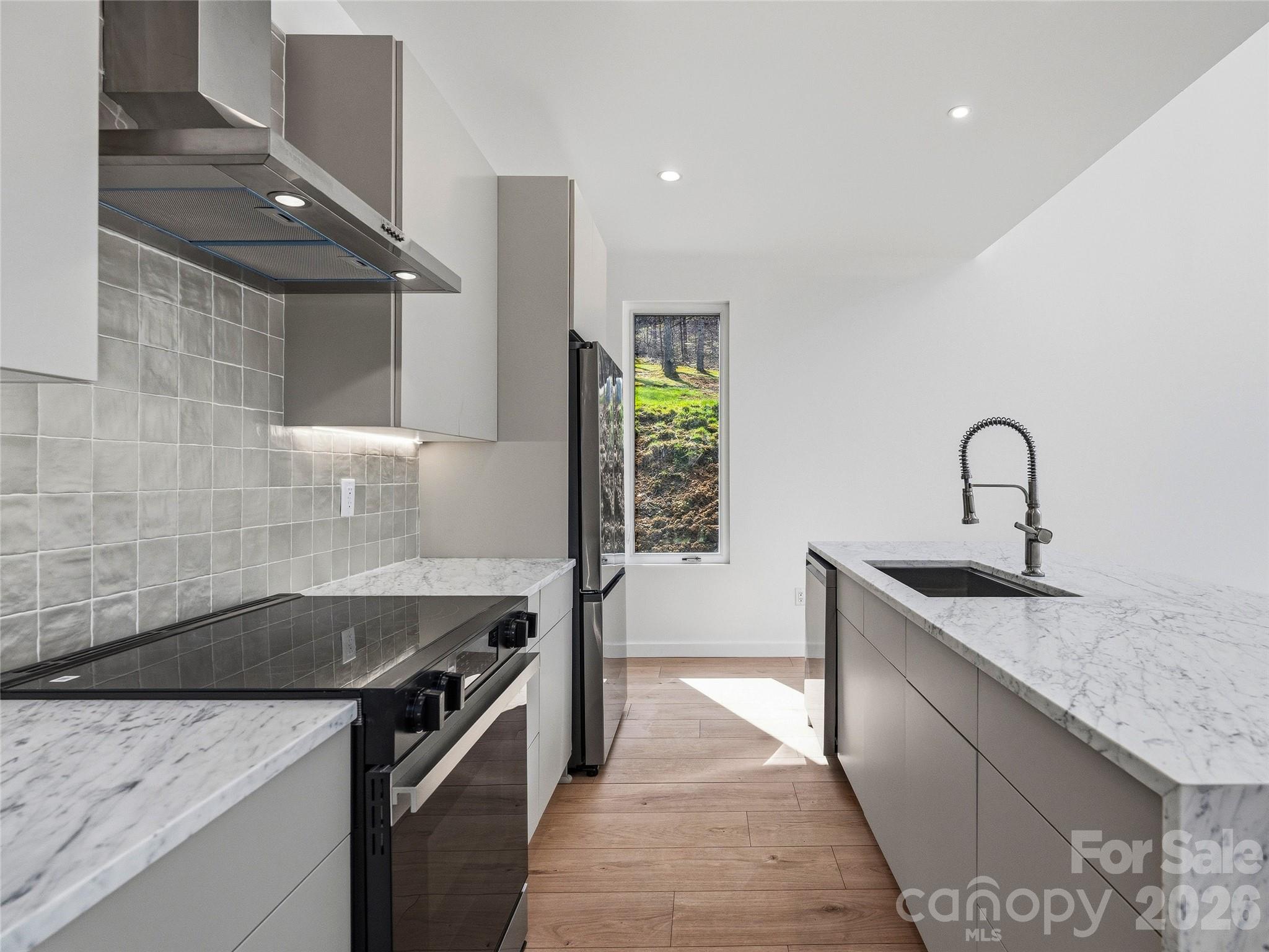 Whisper Mountain - Residential