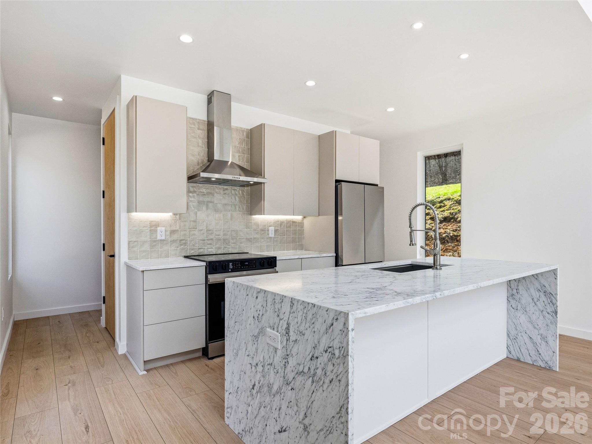 Whisper Mountain - Residential