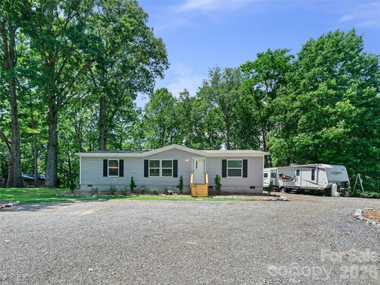 151 MOURNING DOVE DR, MARION, NC 28752 - Image b0e5201fe82703f069ff86a41a7e4dc8/659351465