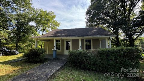 A home in Old Fort