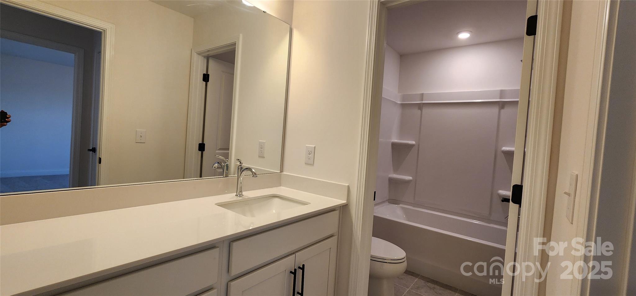 Lakeside Glen - Residential