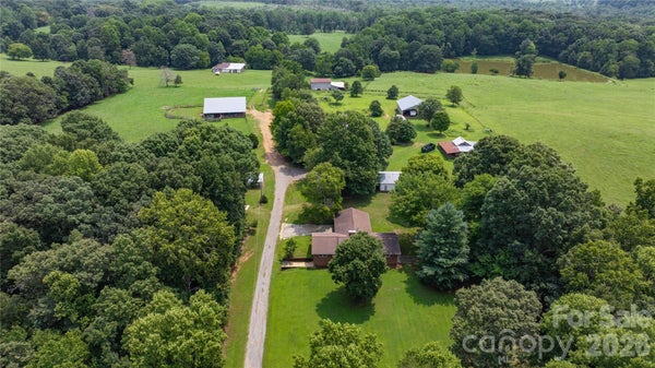 4988 AMICK LN, LIBERTY, NC 27298 - Image b0eefe3eead460cecc133981970fb8d8/496774768