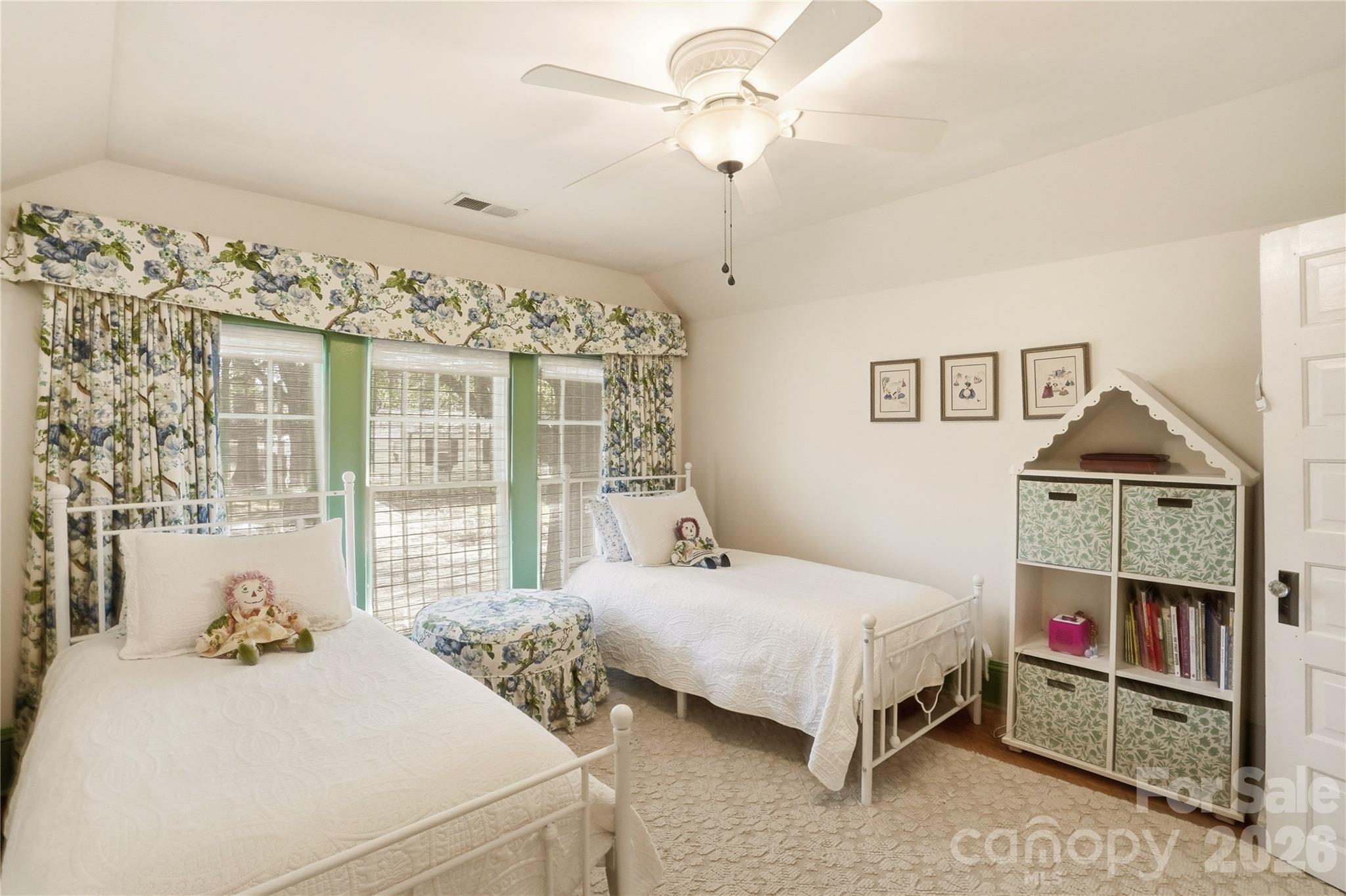 Villa Heights - Residential