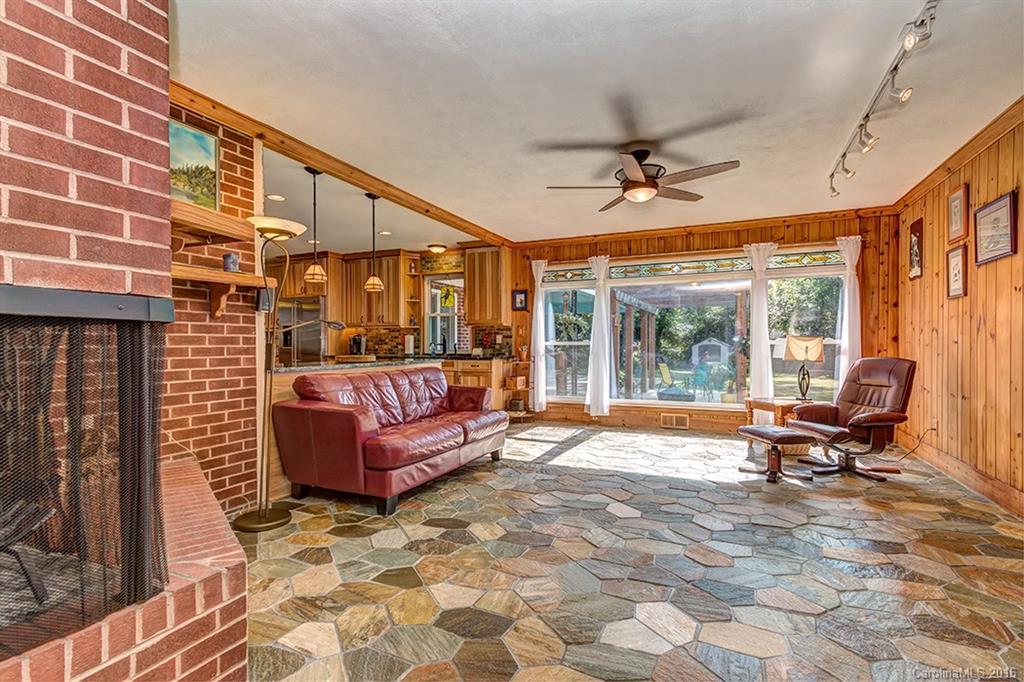 Merry Oaks - Residential