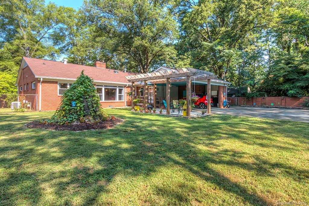 Merry Oaks - Residential