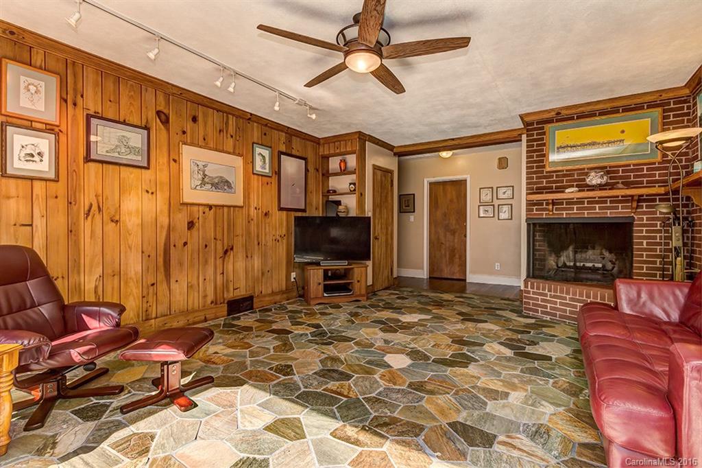 Merry Oaks - Residential