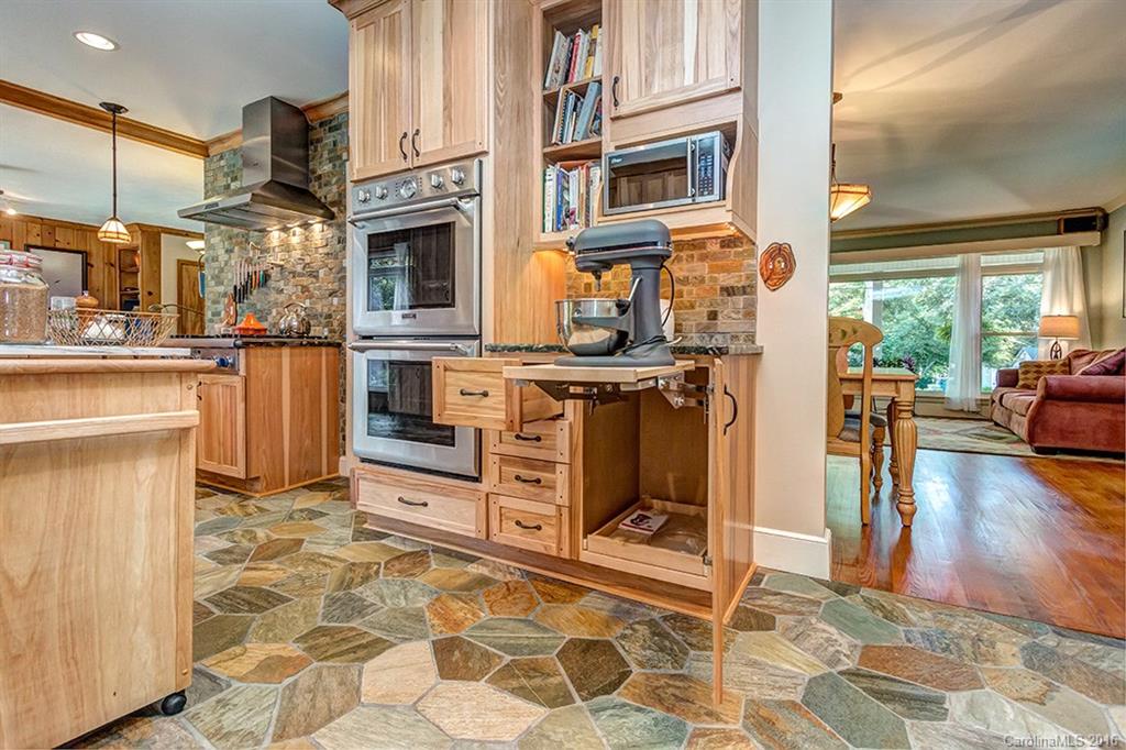 Merry Oaks - Residential