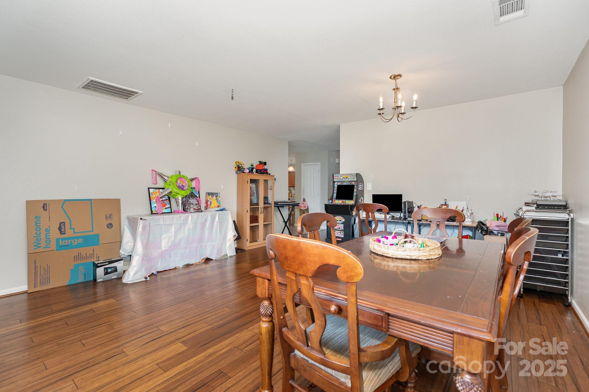 Twin Oaks - Residential