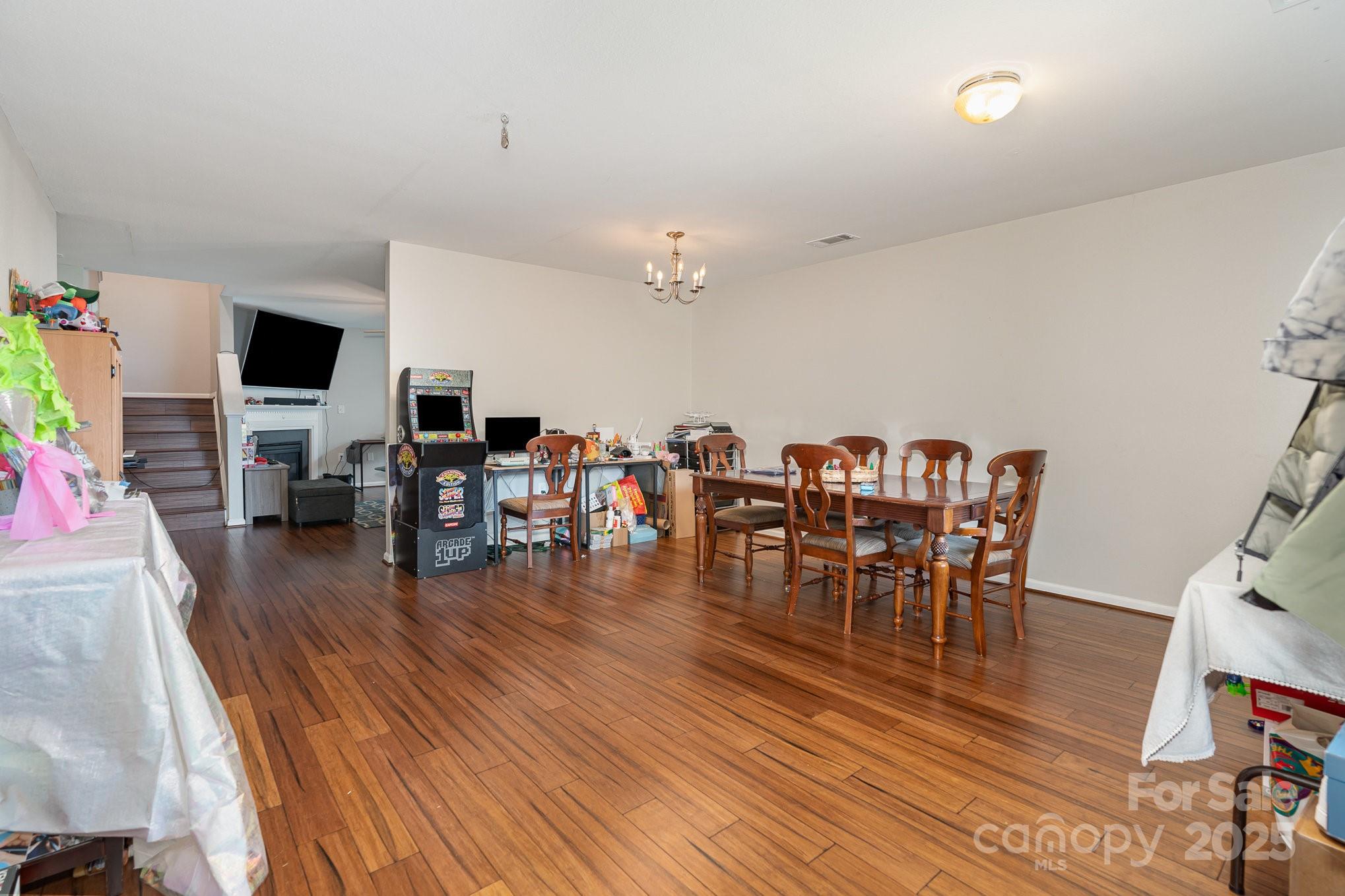 Twin Oaks - Residential