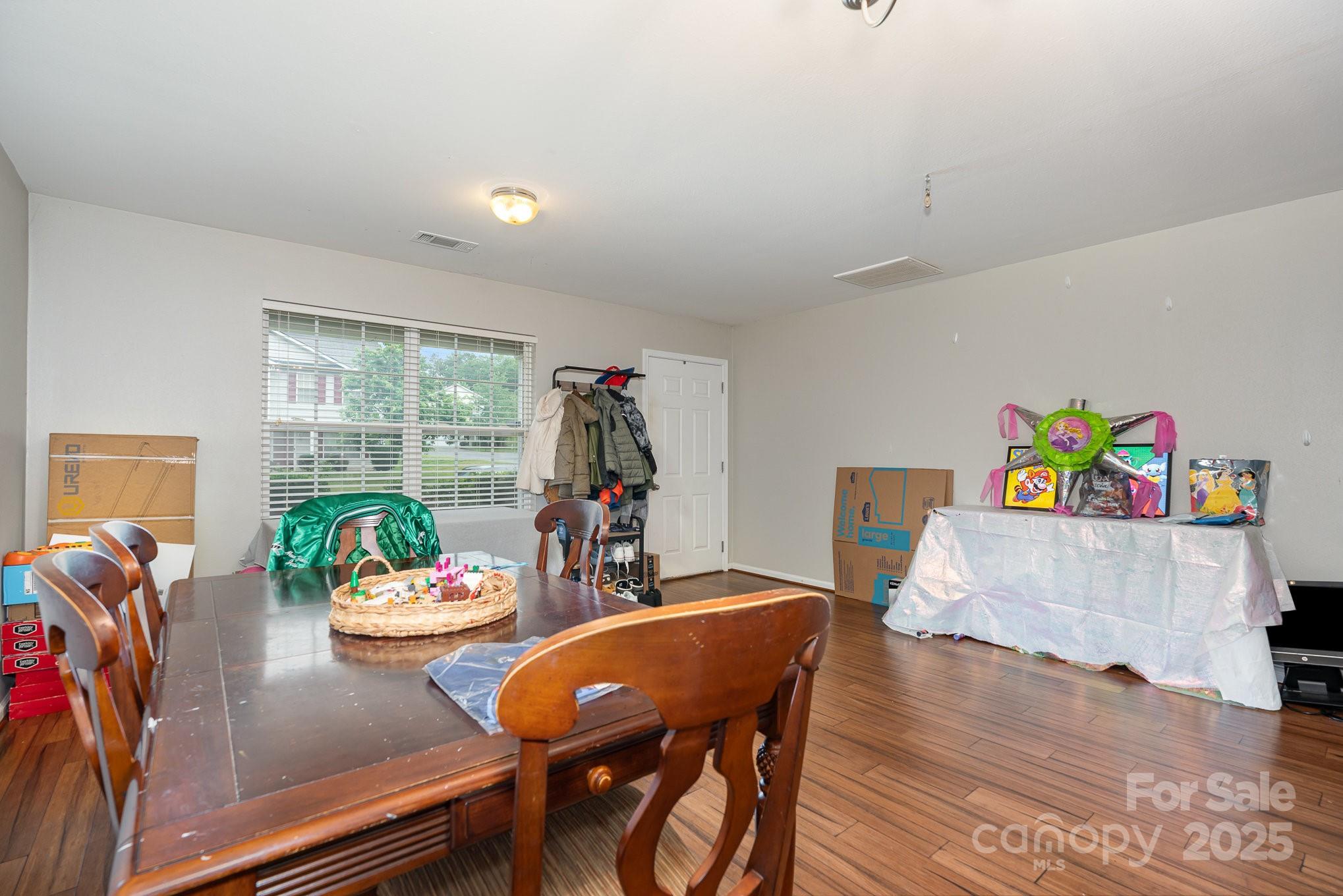 Twin Oaks - Residential