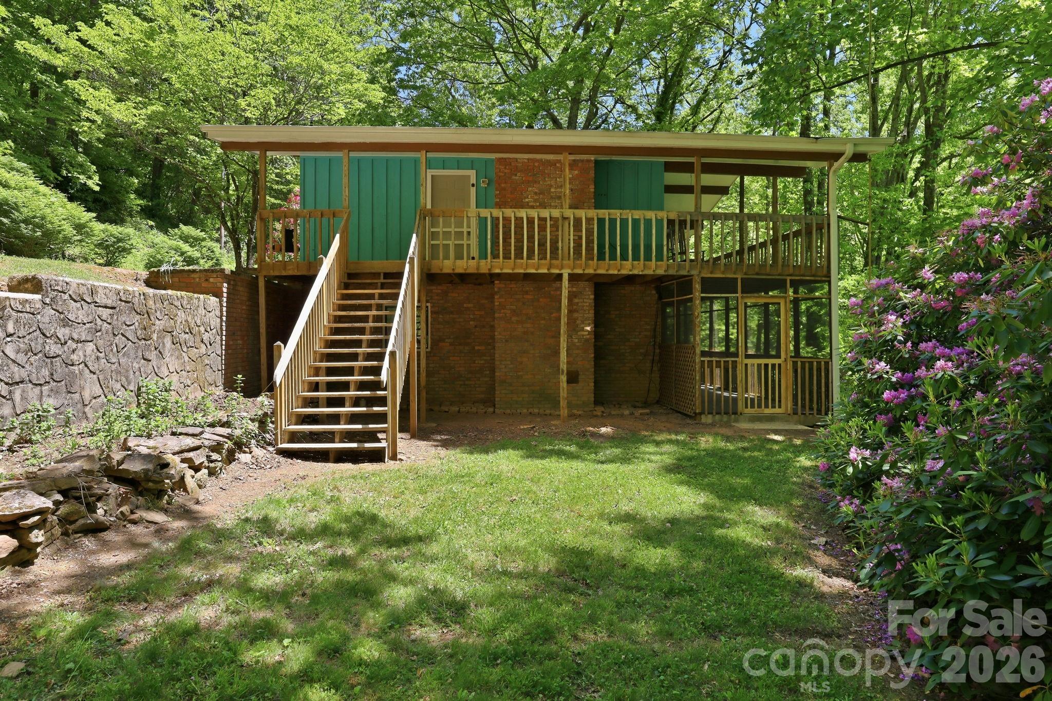 169 Sleepy Hollow Lane