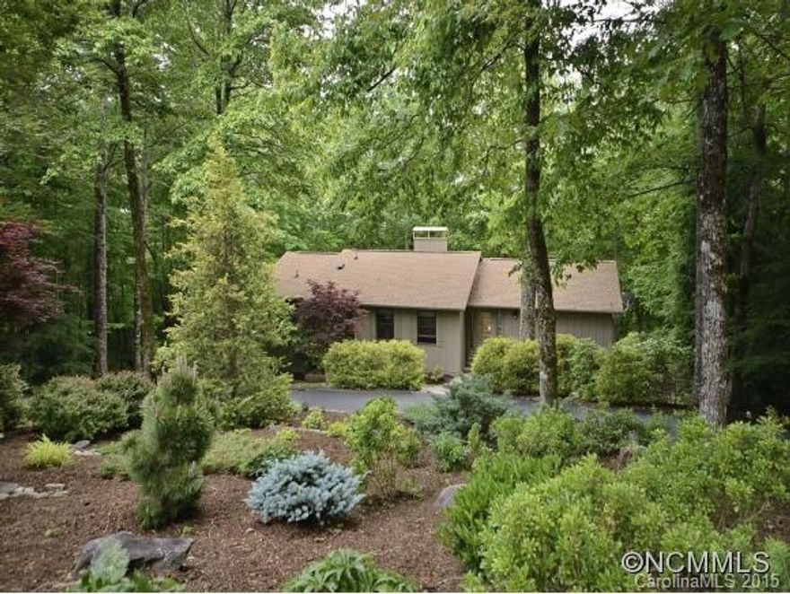 Bright and updated raised ranch on quiet cul-de-sac street two blocks from Clubhouse/Pool/Tennis. Three BR all w/private baths and walk-in closets. Skylights and open floor plan. Updated kitchen w/granite countertops. 22 X 16 glassed in porch w/adjoining decks just off LR. Guest suite in basement with kitchenette and built-in bookshelves. Oversized insulated 2 car garage w/built in shelving.