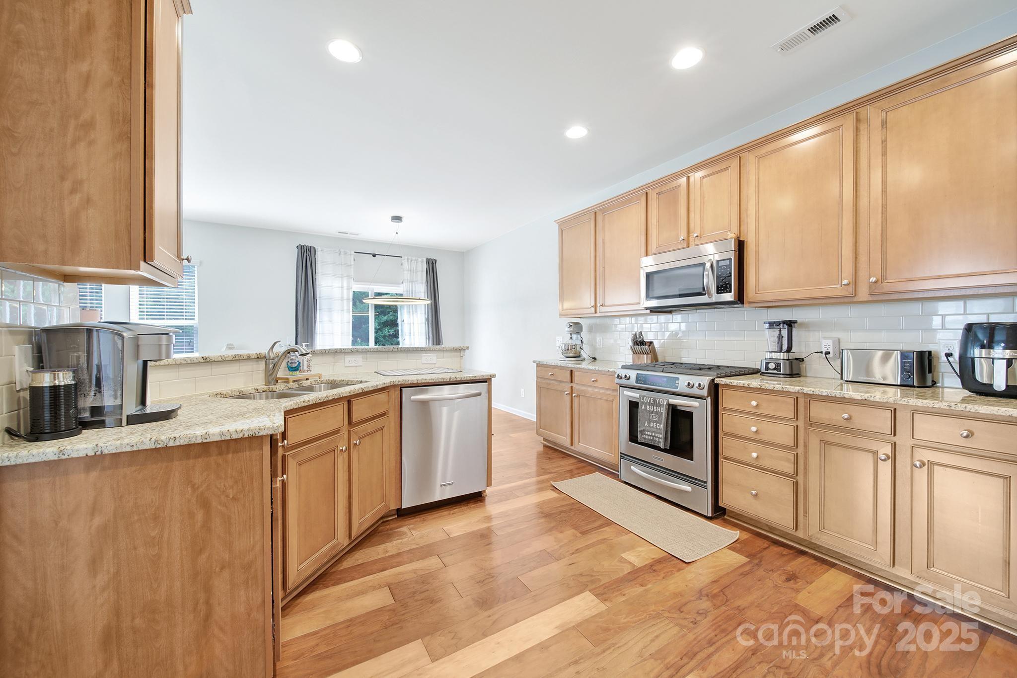 2203 Whitford Lane