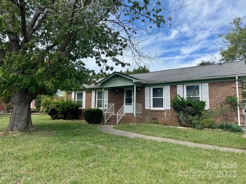 2042 Longdale Drive Charlotte NC 28217