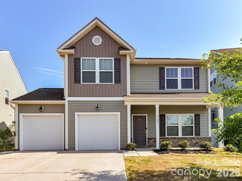 Photo of 5125 Arbordale Way, Mount Holly, NC 28120 (MLS # 4426496)