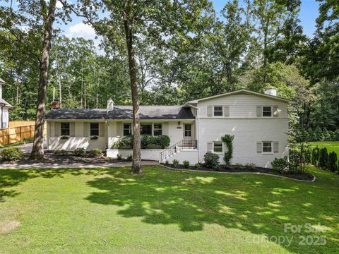 5611 Robinhood Road Charlotte NC 28211