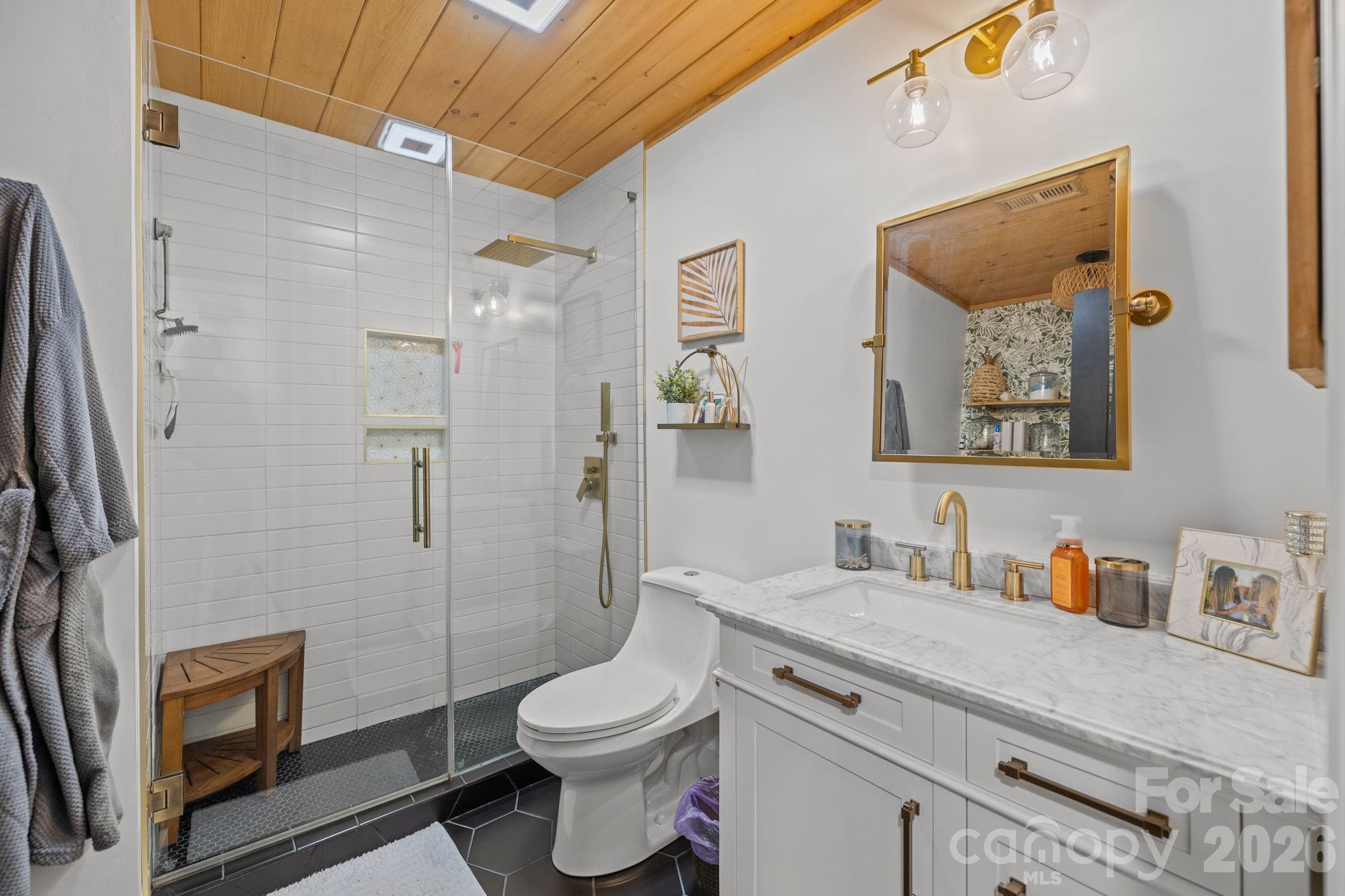 Queens Station - Residential