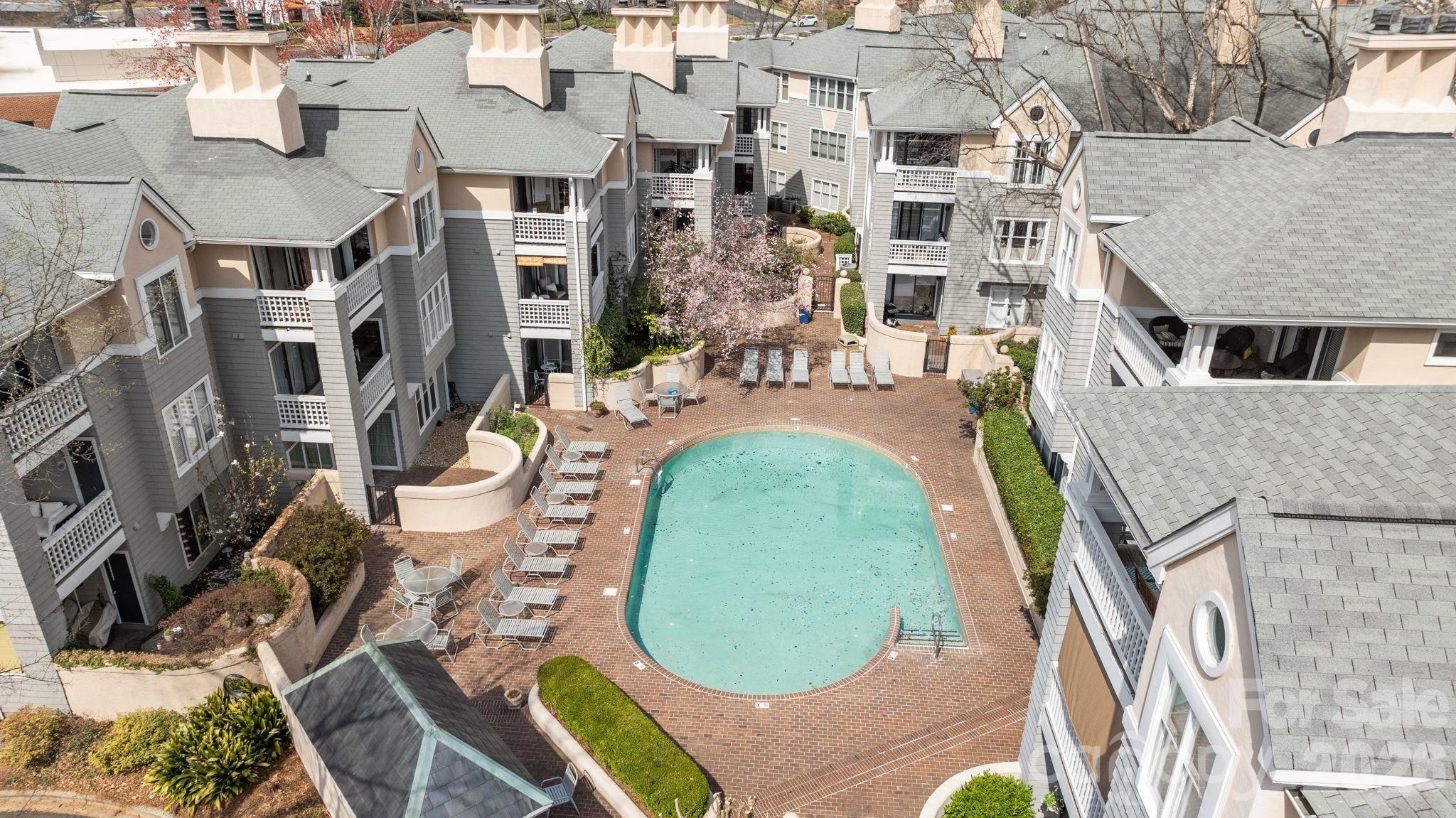 Queens Station - Residential