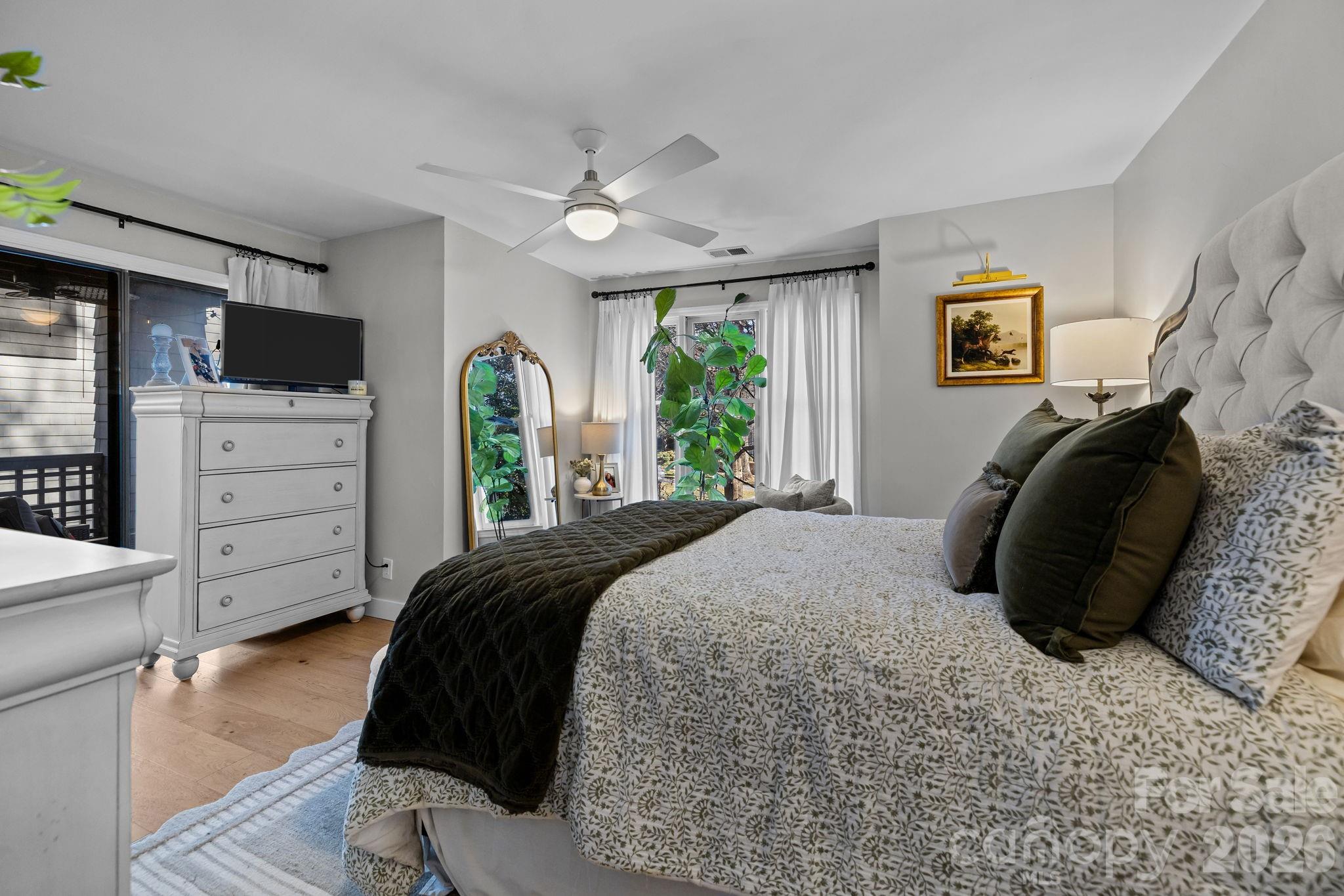 Queens Station - Residential