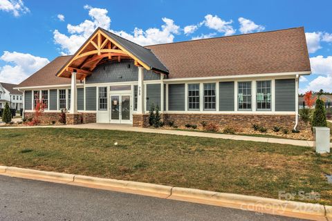 A home in Hendersonville