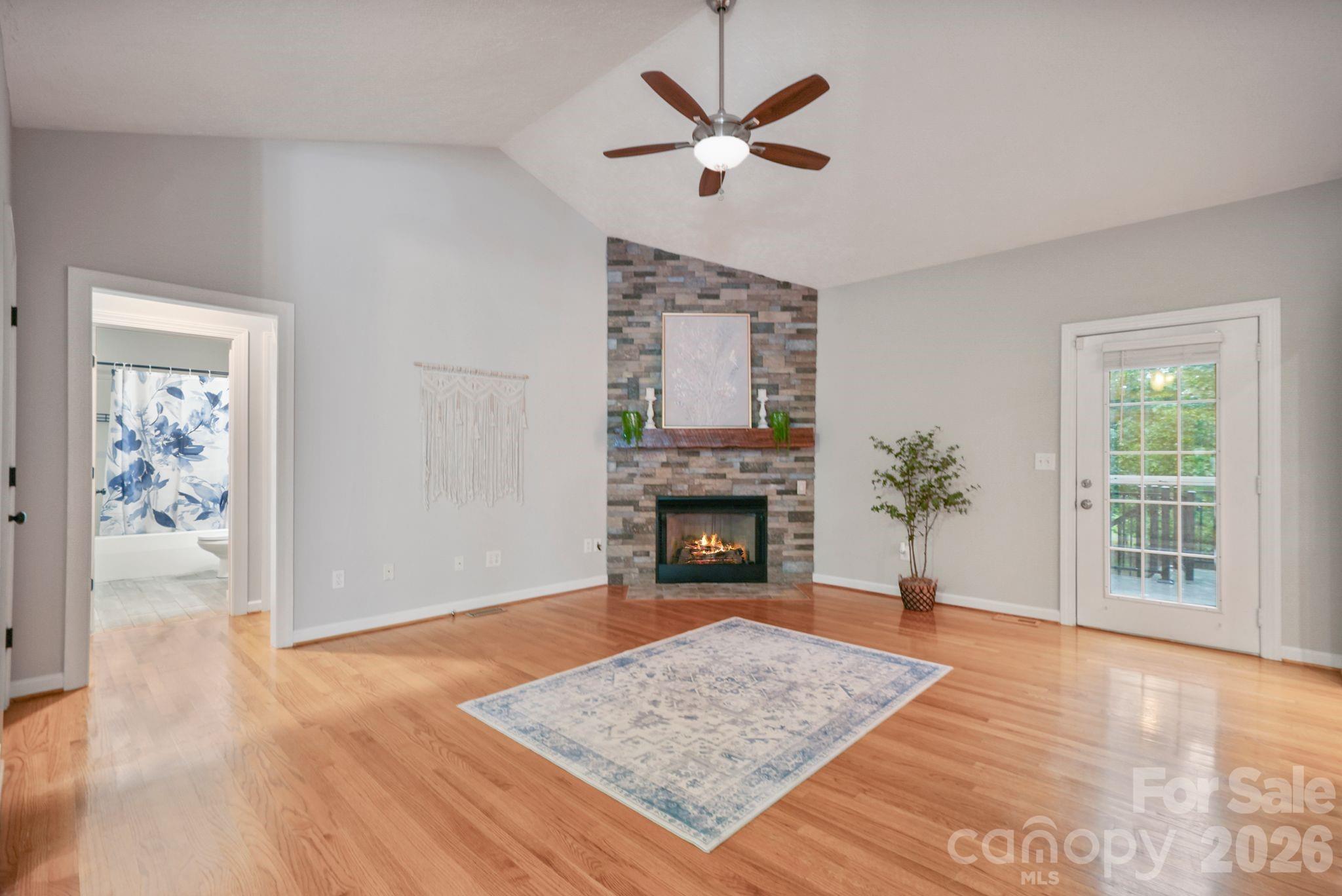 11 Greenway Drive