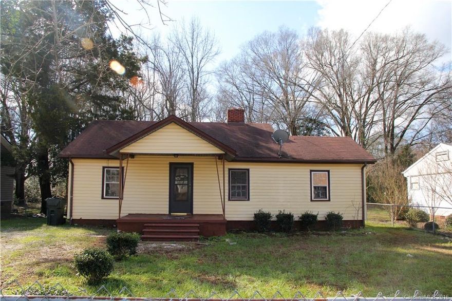 Calling all investors!! This 3 br 1 ba home is perfectly located in the heart of Rock Hill. Walking distance to grocery stores and banking. Home needs some TLC and is being sold AS IS. Short Sale subject to third party approval
