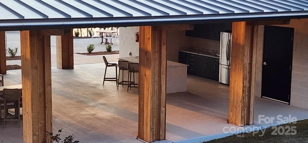 Lakeside Reserve - Land