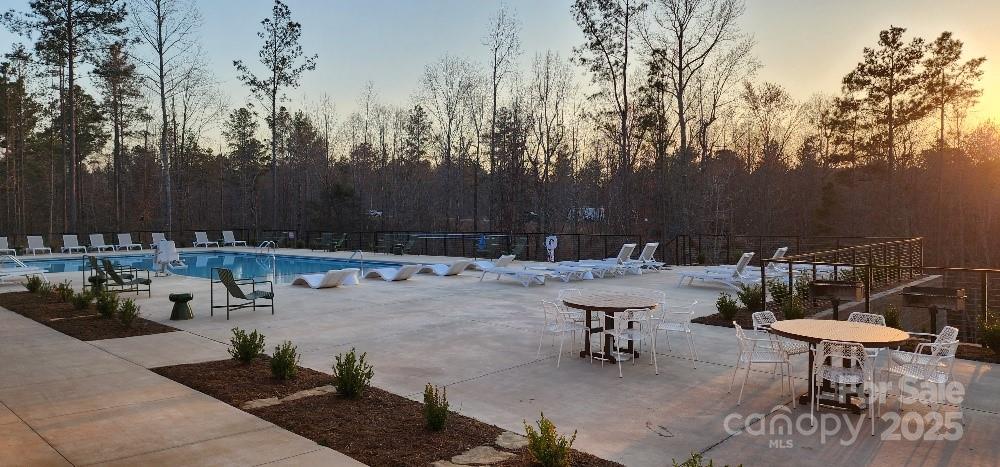 Lakeside Reserve - Land