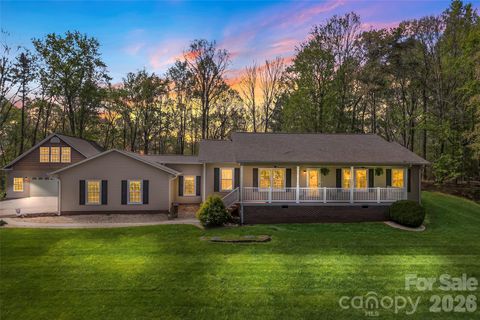 Photo of 494 Dogwood Lane, North Wilkesboro, NC 28659 (MLS # 4369344)