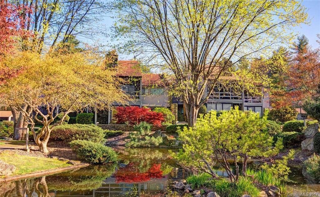 Lakemoor Village - Residential