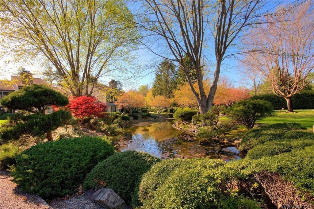 Lakemoor Village - Residential