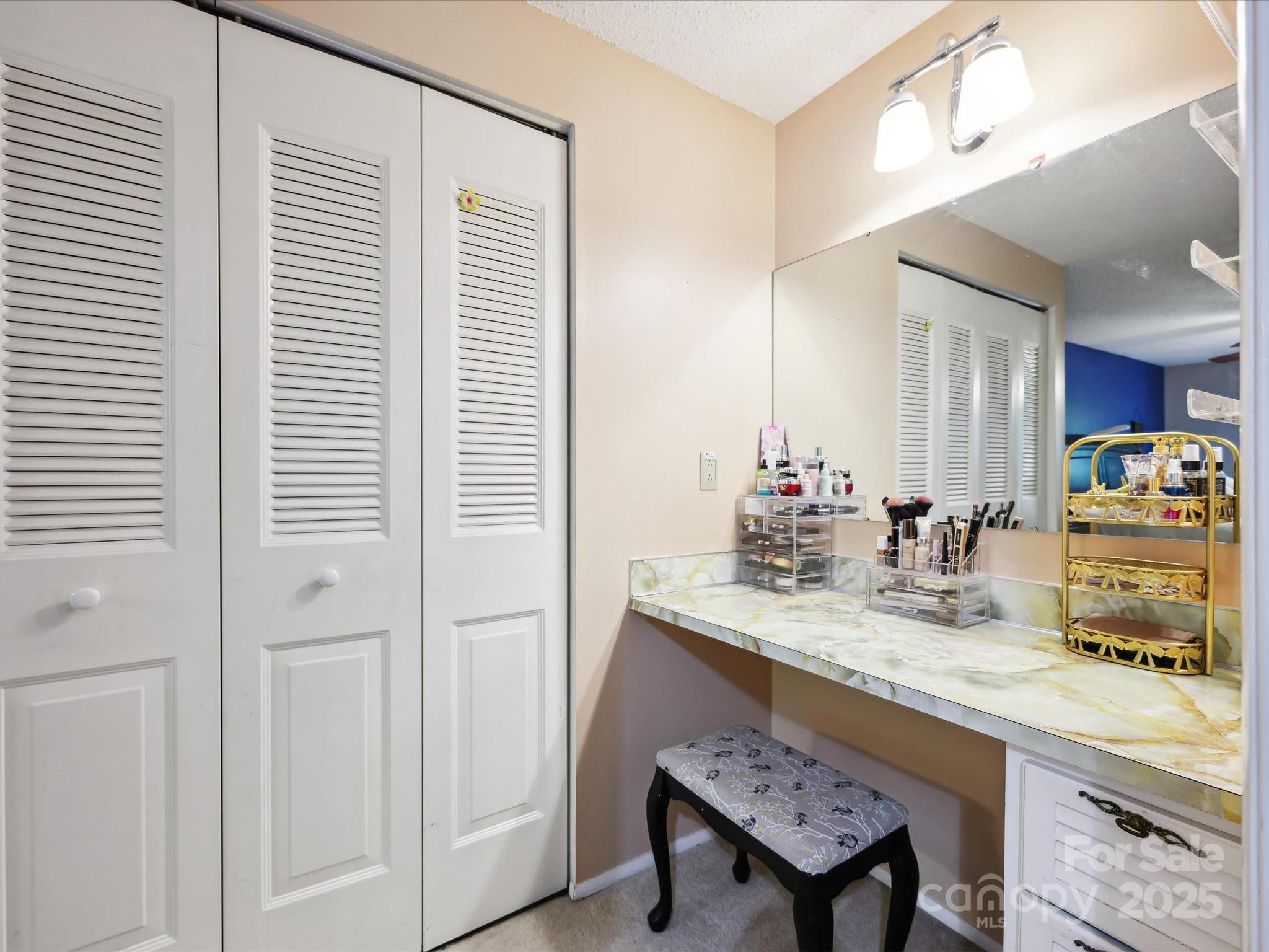 Twelve Oaks - Residential