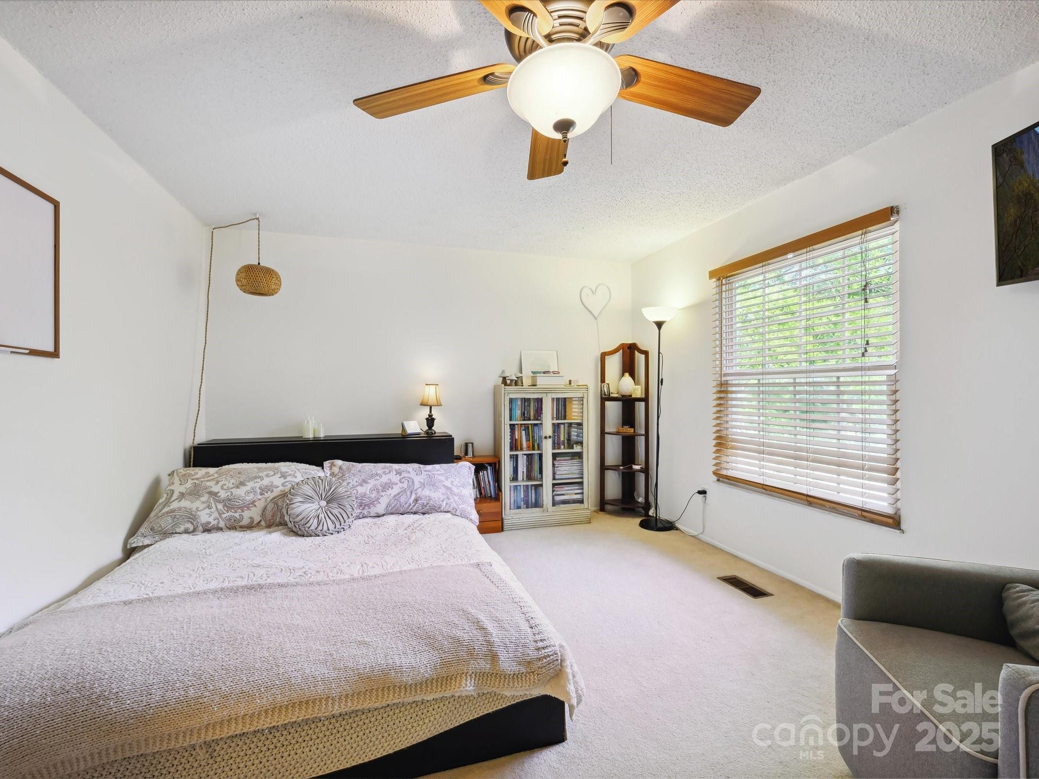 Twelve Oaks - Residential