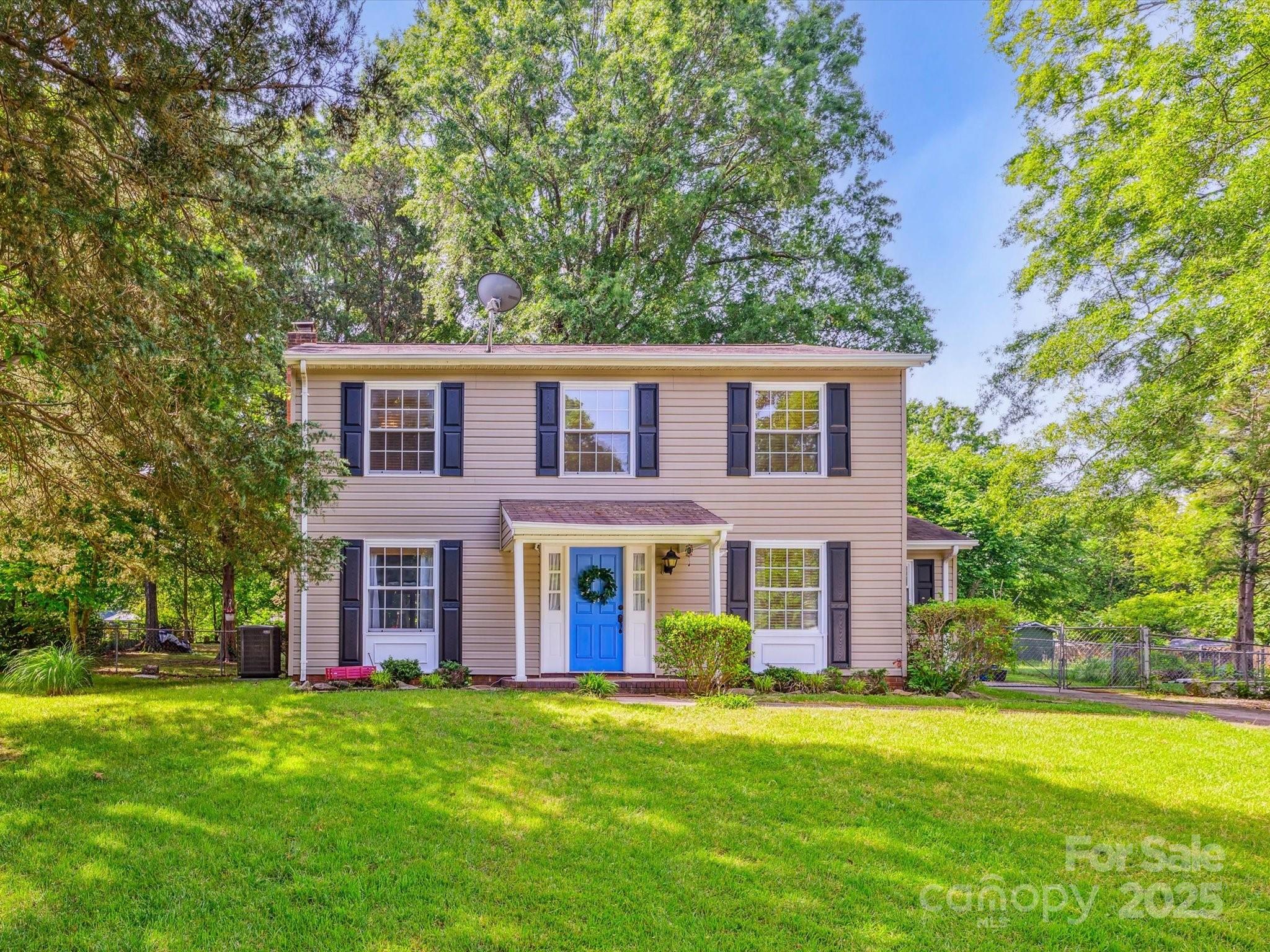 Twelve Oaks - Residential