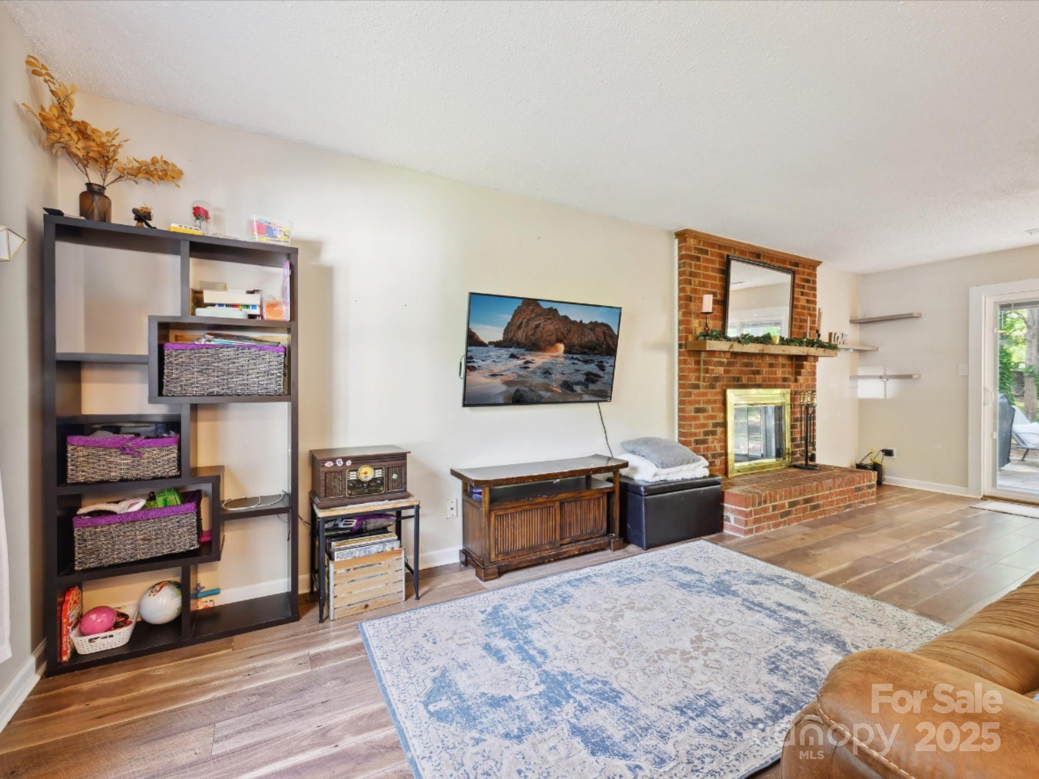 Twelve Oaks - Residential