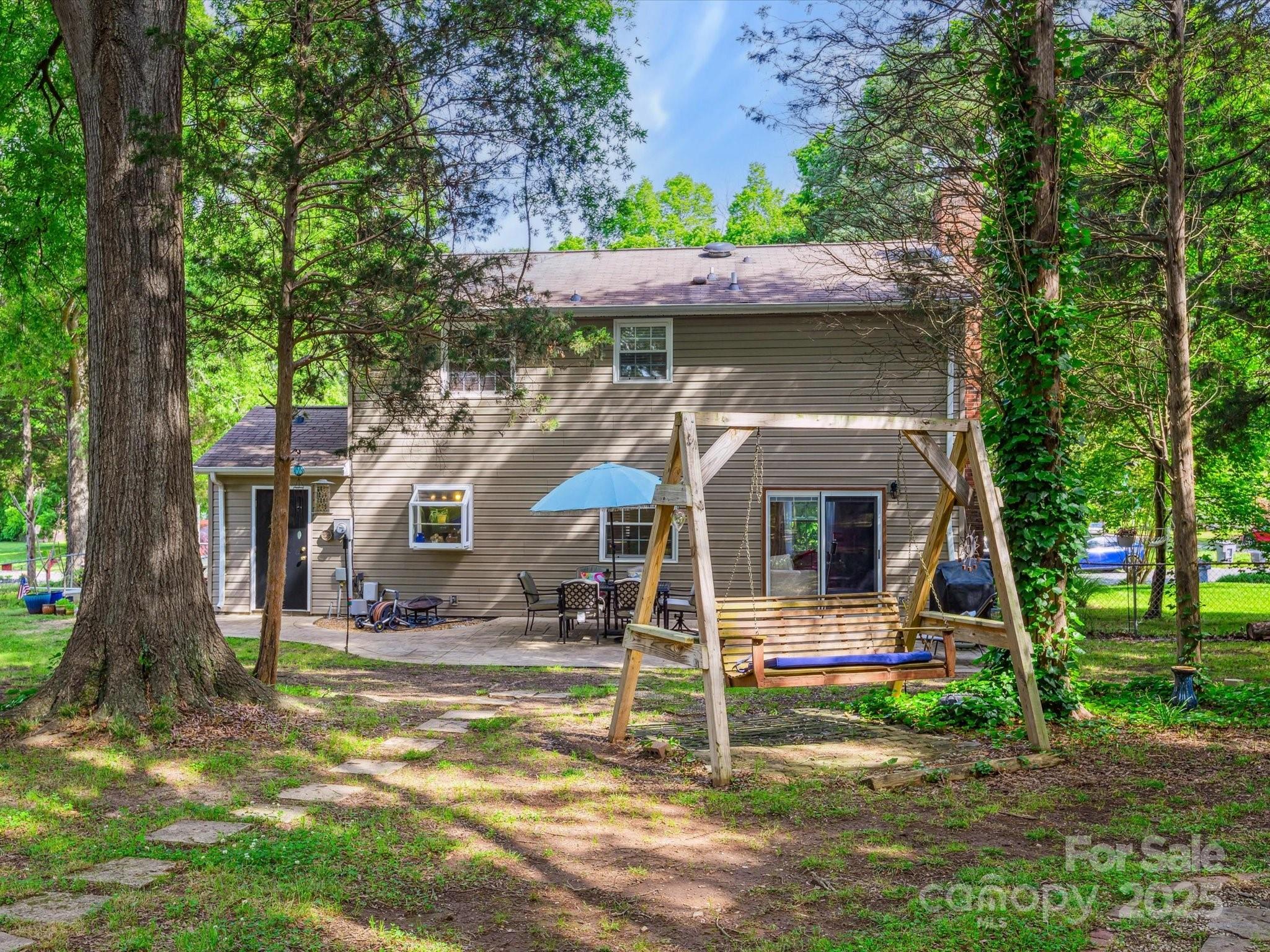 Twelve Oaks - Residential