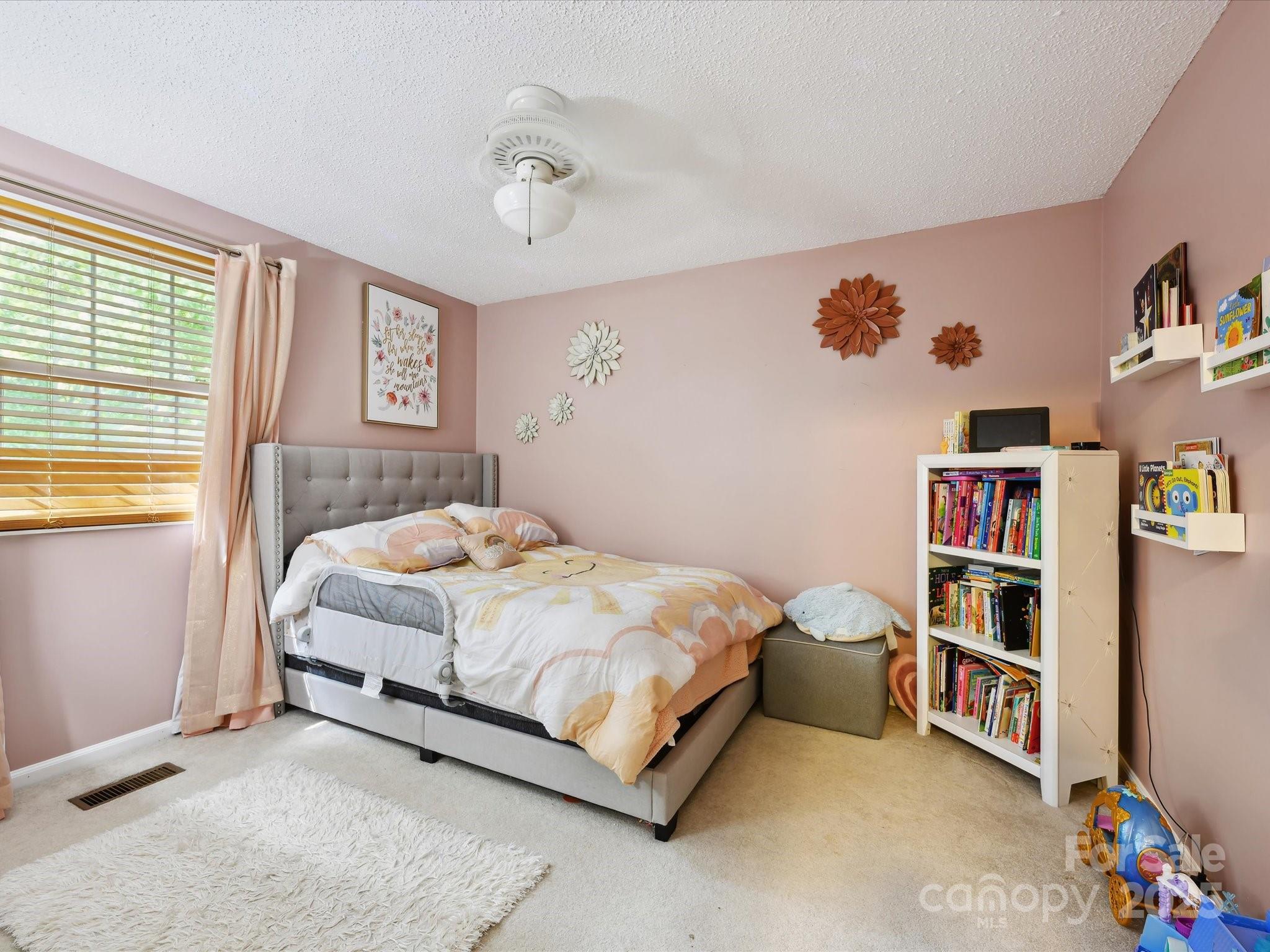 Twelve Oaks - Residential