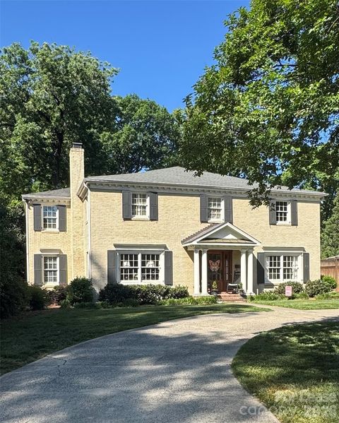Photo of 1220 Providence Road, Charlotte, NC 28207 (MLS # 4375419)