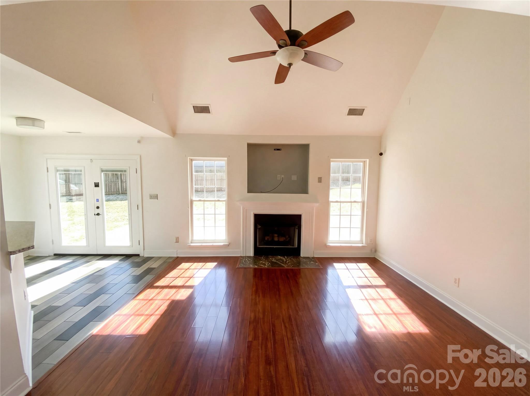 Rolling Hills - Residential