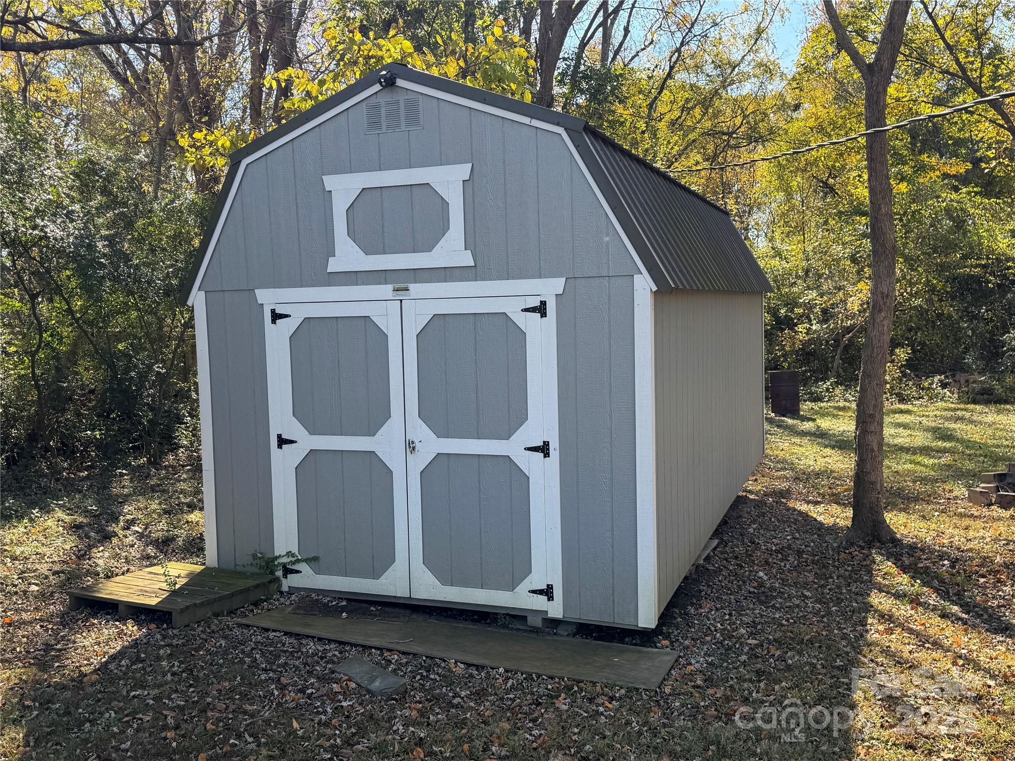 1119 Highway 218 Highway W