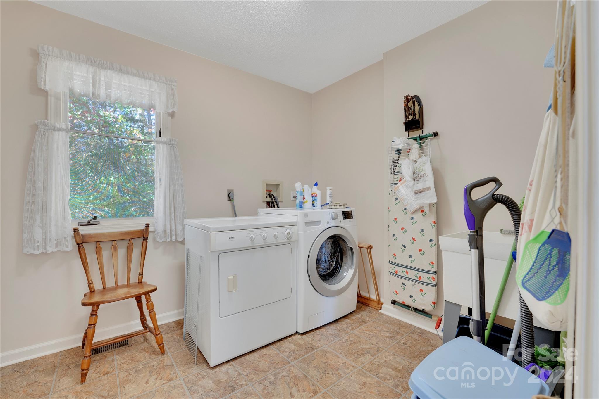 CANE CREEK COVE - Residential