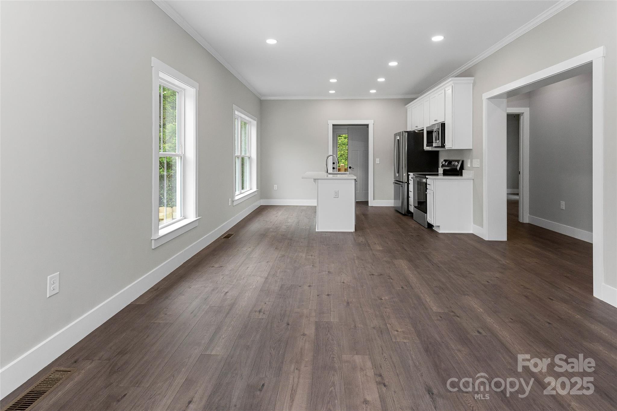 114 W Orchard Street